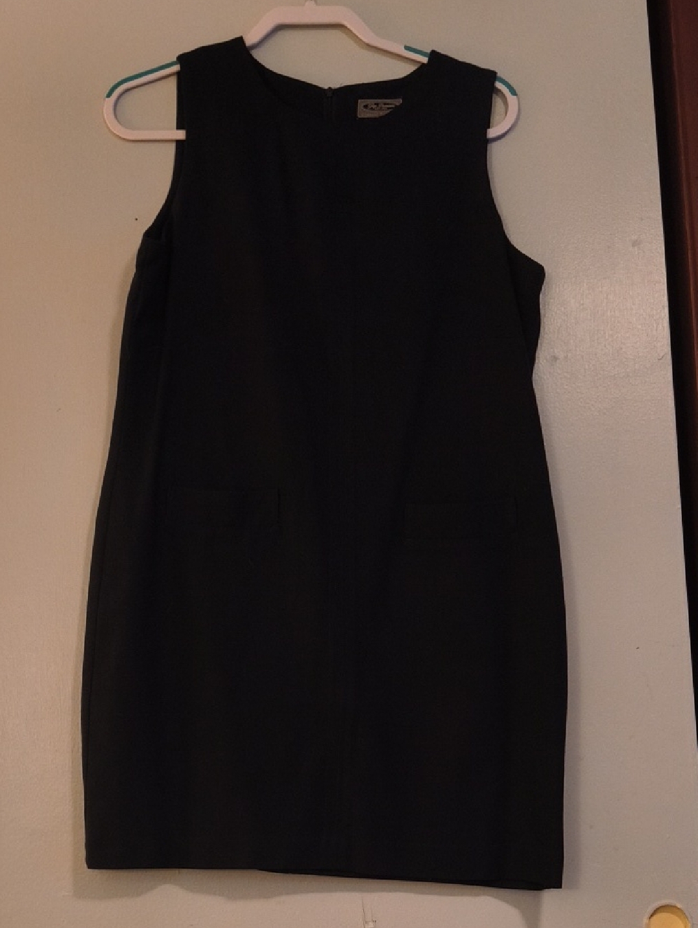 GAP Black Sleeveless Shift Mini Dress